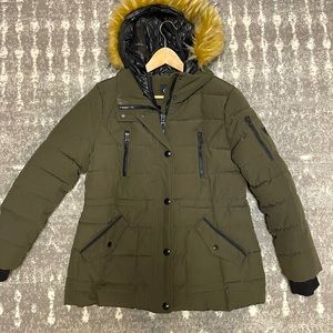 GUESS Winter Jacket. PERFECT CONDITION.